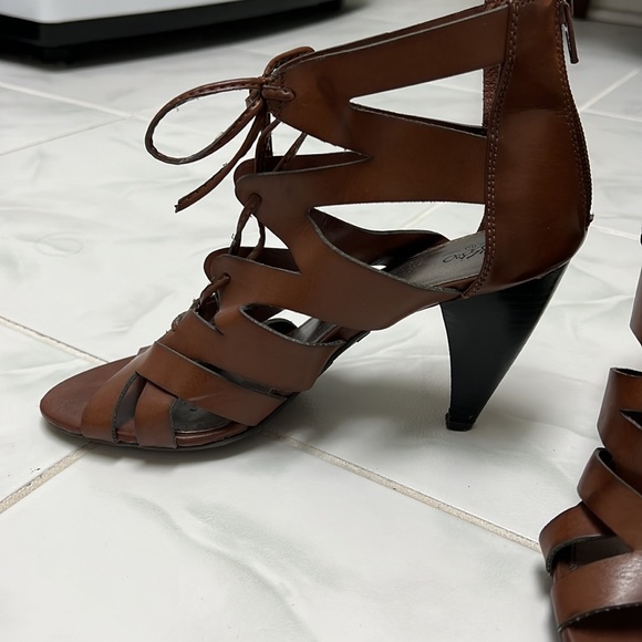Mossimo Lace Up Heels - Picture 3 of 7